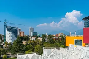 Tanie okazje na loty do Tirany